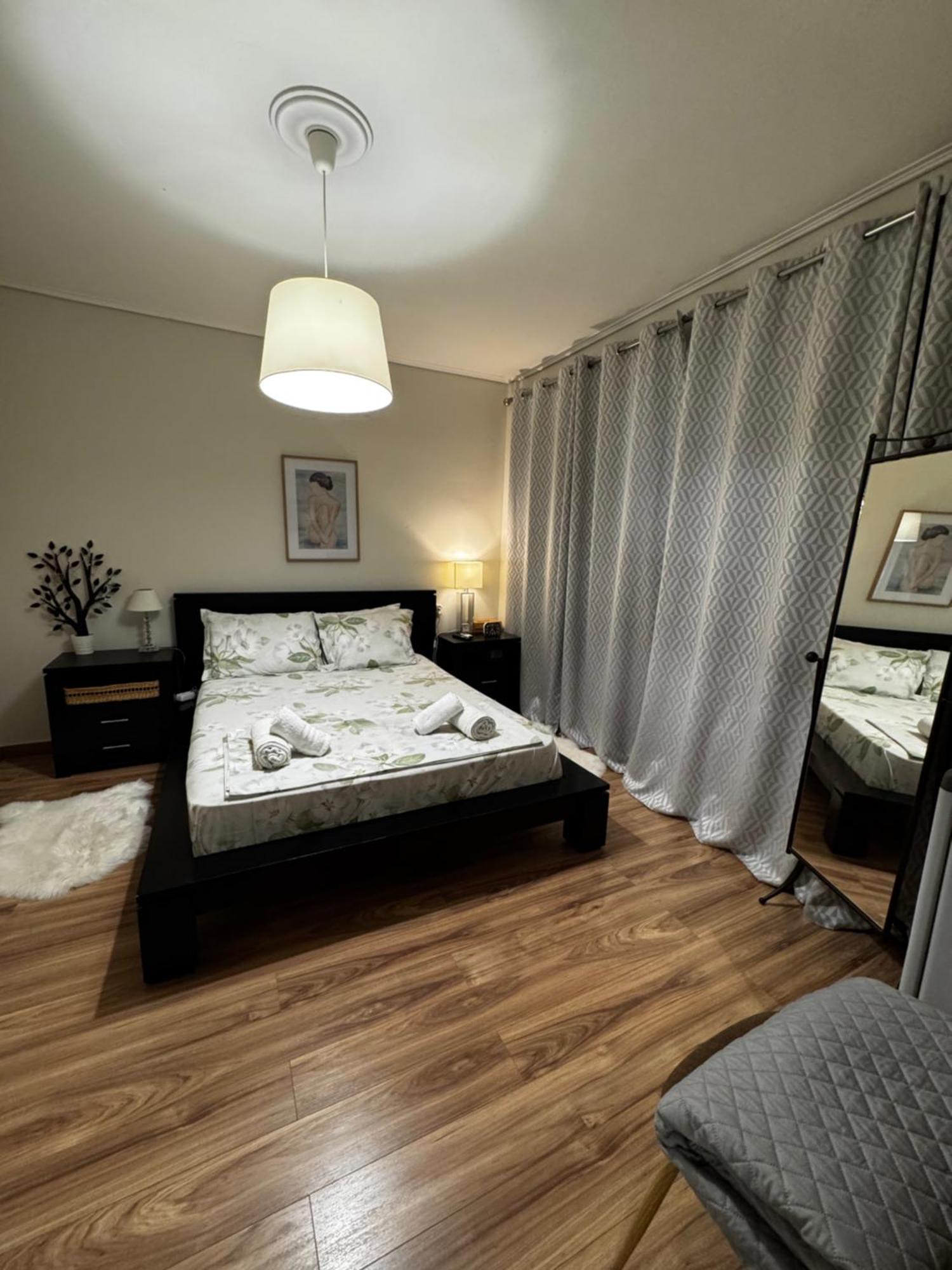 Hill View Apartment Near Acropolis Athens Luaran gambar
